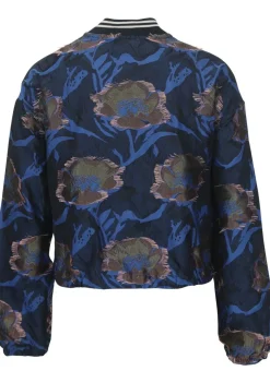 Blazers & Jasjes|Jassen><noscript><img width=