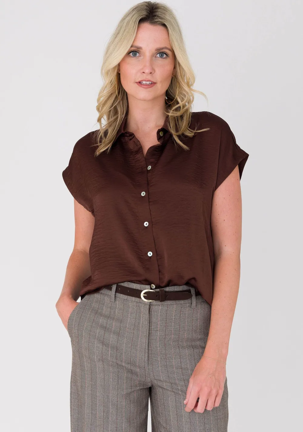 Blouses>ANNA VAN TOOR BLOUSE Bruin