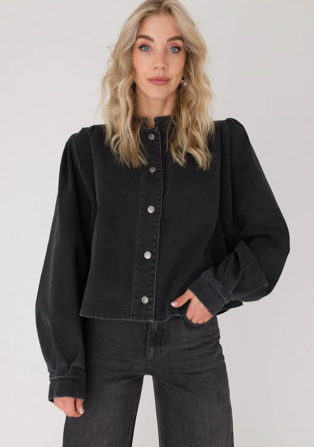 Blouses>ANNA VAN TOOR BLOUSE Zwart