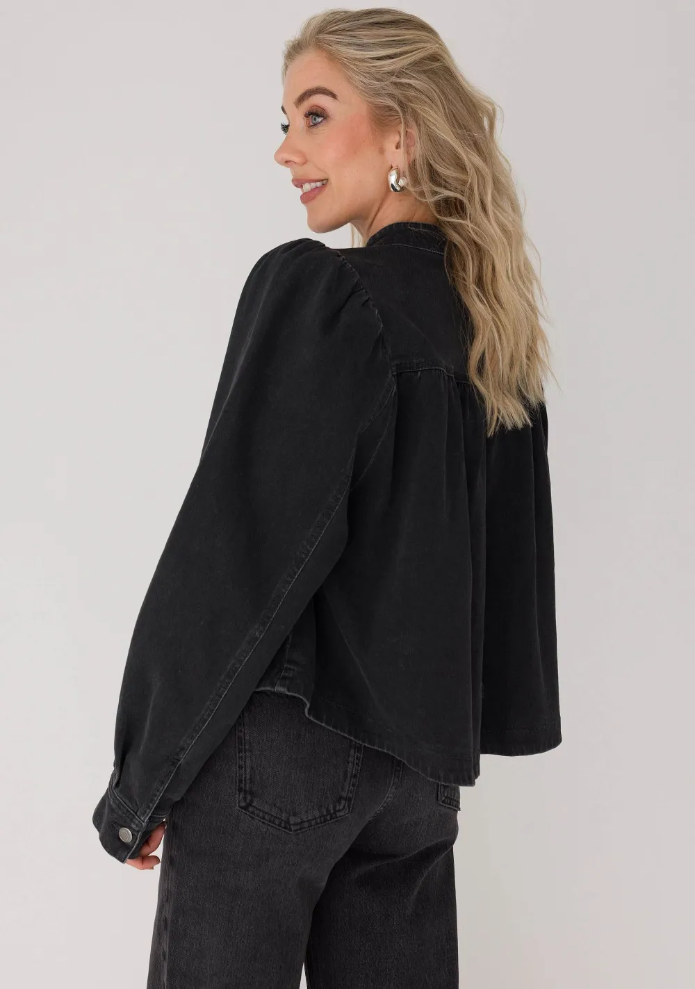 Blouses>ANNA VAN TOOR BLOUSE Zwart