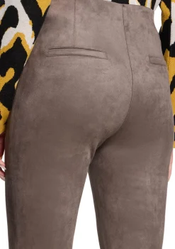 Broeken><noscript><img width=