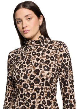 Shirts><noscript><img width=