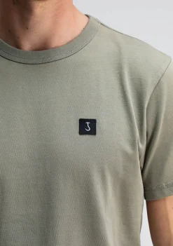 T-Shirts><noscript><img width=