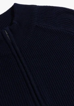 Truien><noscript><img width=