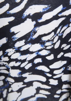 Shirts><noscript><img width=