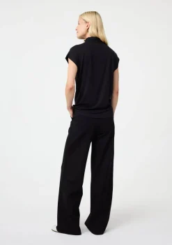 Shirts><noscript><img width=