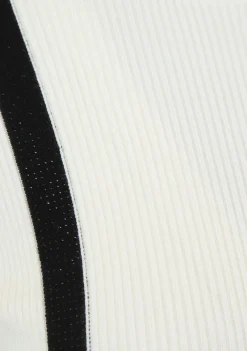 Truien><noscript><img width=