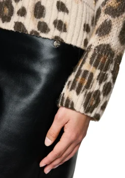 Truien><noscript><img width=