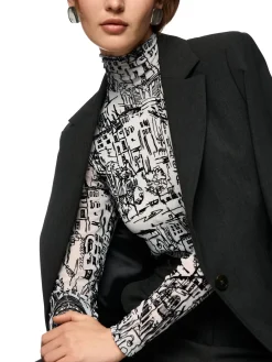 Shirts><noscript><img width=