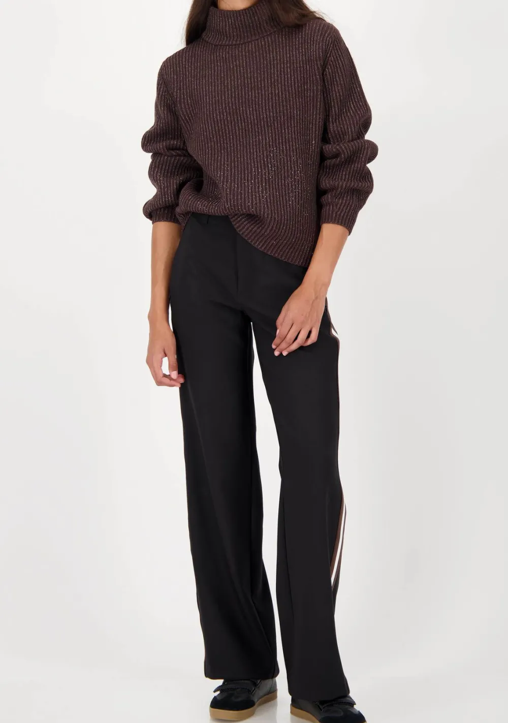 Truien>MONARI COLTRUI Bruin