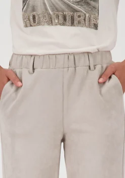 Broeken><noscript><img width=