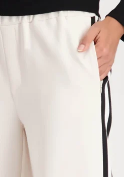 Broeken><noscript><img width=