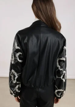 Blazers & Jasjes><noscript><img width=