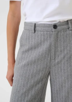 Broeken><noscript><img width=