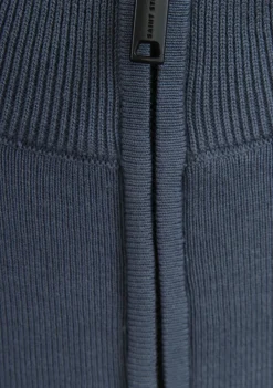 Truien><noscript><img width=