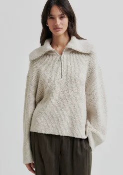 Truien><noscript><img width=