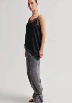 Shirts><noscript><img width=