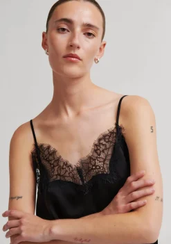 Shirts><noscript><img width=