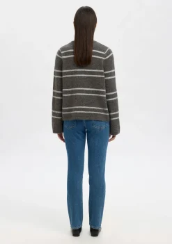 Truien><noscript><img width=