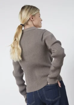 Truien><noscript><img width=