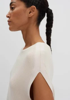 Truien><noscript><img width=