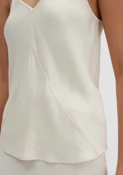 Shirts><noscript><img width=