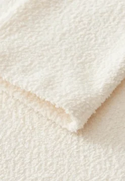 Truien><noscript><img width=