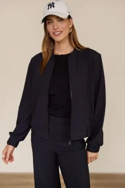 Blazers & Jasjes|Jassen><noscript><img width=