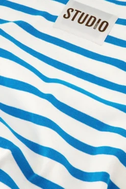 Truien><noscript><img width=