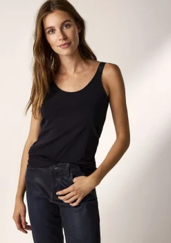 Shirts><noscript><img width=