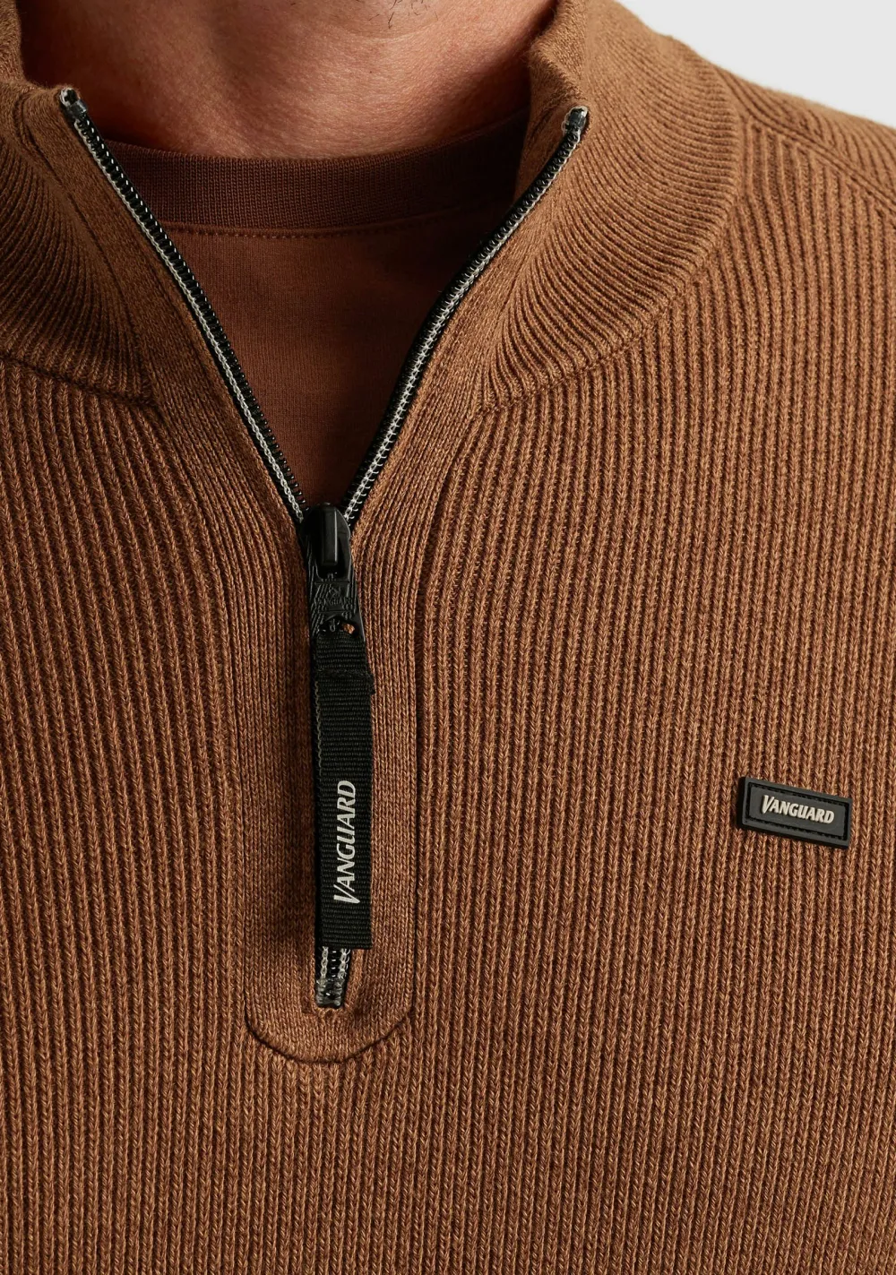 Truien>VANGUARD TRUI Bruin