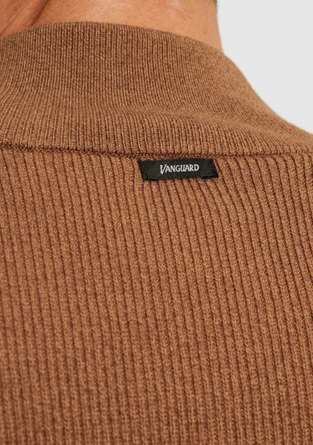 Truien>VANGUARD TRUI Bruin