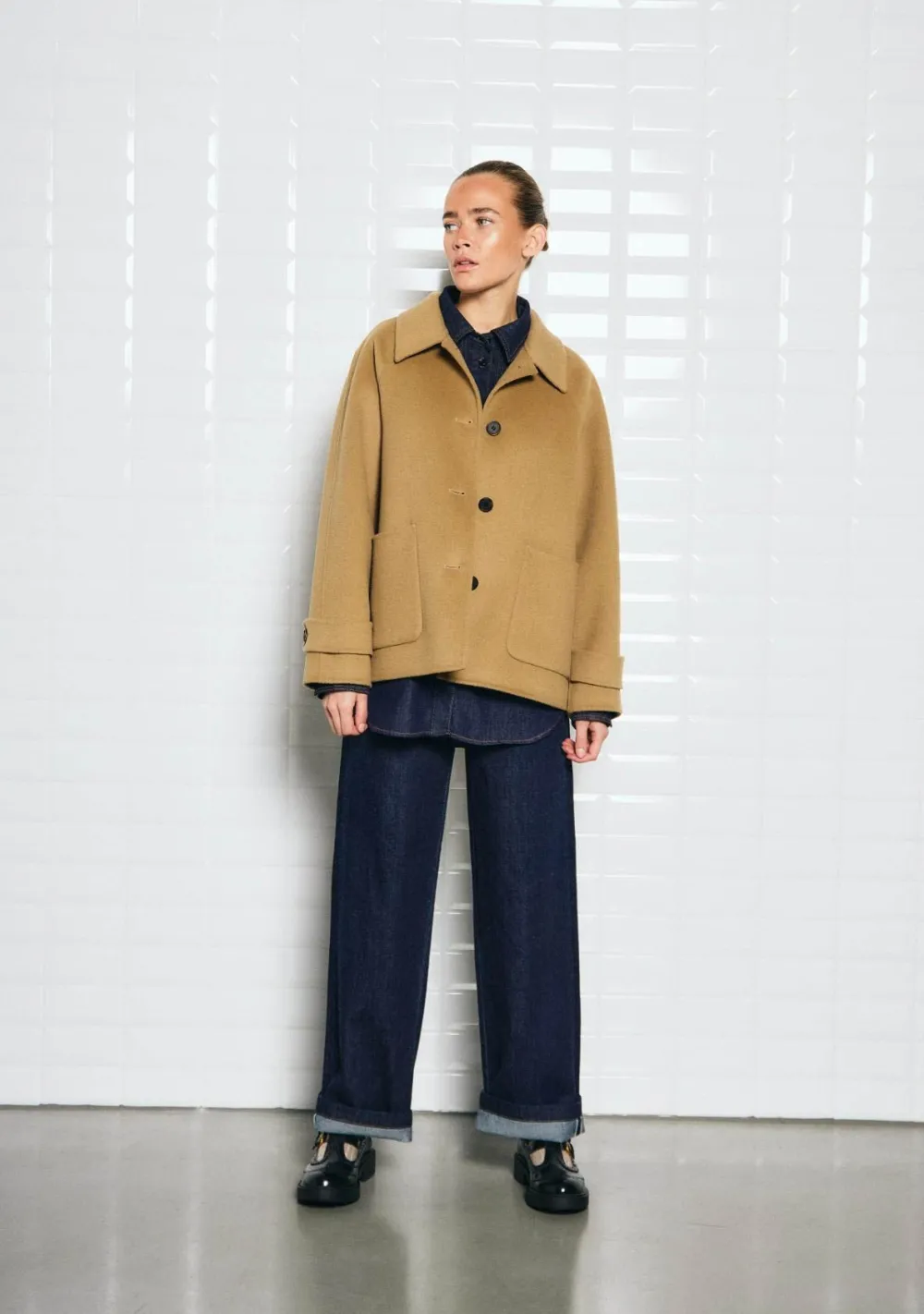 Winterjassen>WITH BLACK MANTEL Beige