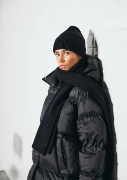 Accessoires>WITH BLACK SJAAL