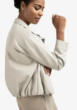 Blazers & Jasjes|Jassen><noscript><img width=